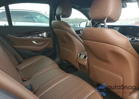 2017 Mercedes-Benz E 300 z USA, uszkodzony, nr VIN WDDZF4JB4HA095123